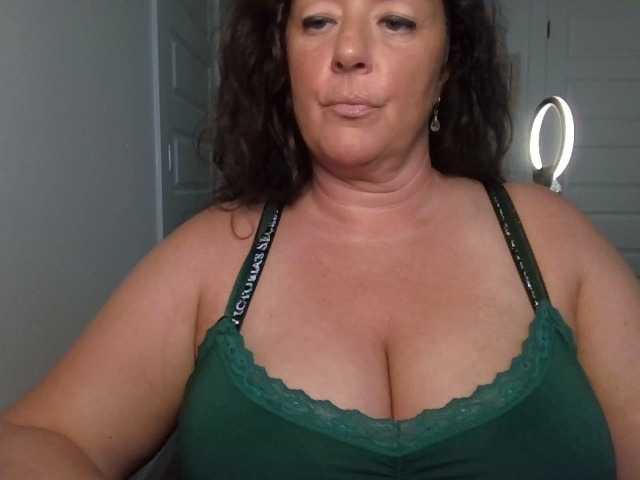 VestaVetiver live cam on BongaCams