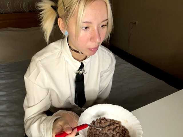 AlishiaThorstad live cam on BongaCams