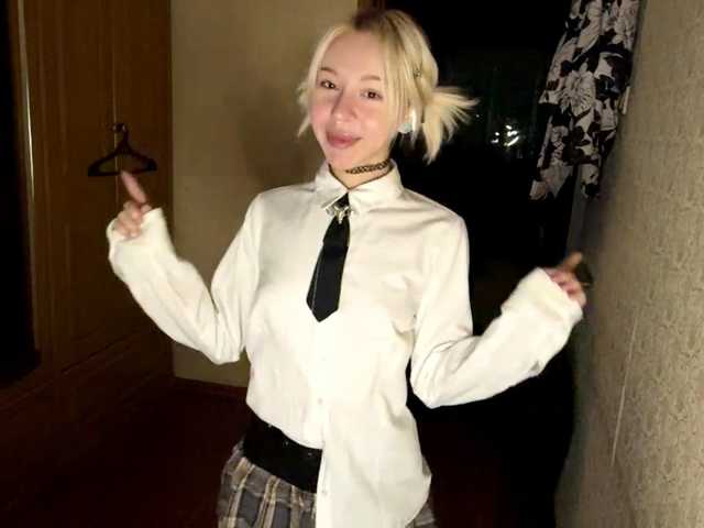 AlishiaThorstad live cam on BongaCams