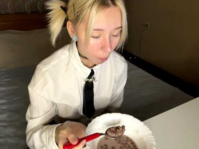 AlishiaThorstad live cam preview