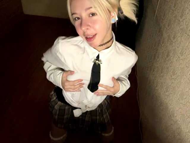 AlishiaThorstad live cam on BongaCams