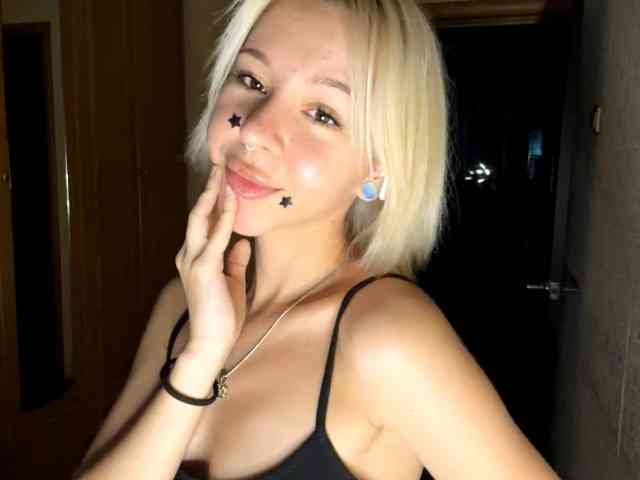 AlishiaThorstad webcam