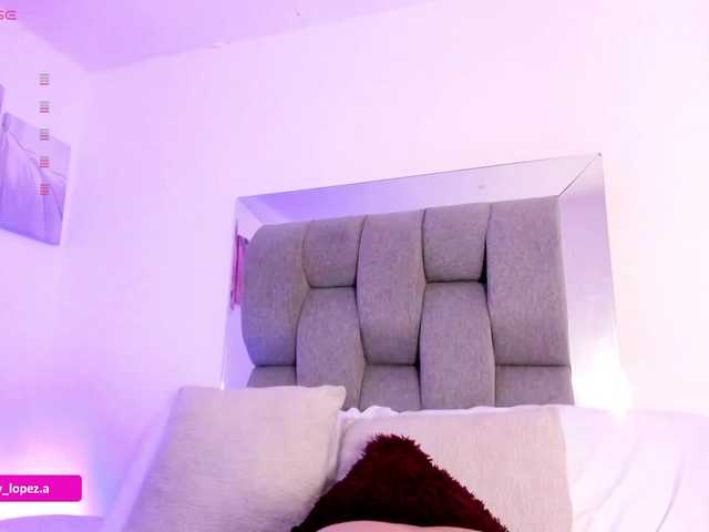 Emilylopez live cam on BongaCams