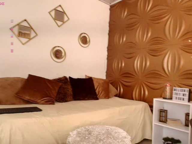 Emilylopez live cam on BongaCams
