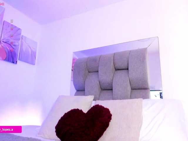 Emilylopez live cam on BongaCams