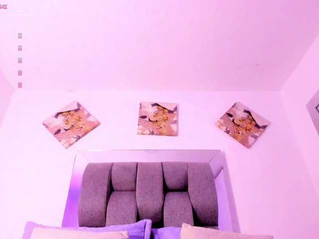 Emilylopez live cam on BongaCams