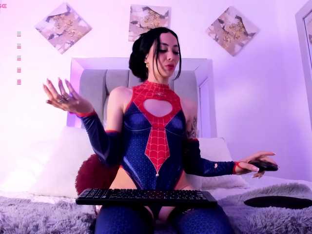 Emilylopez live cam on BongaCams