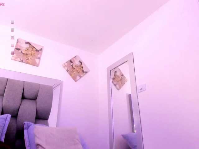 Emilylopez live cam on BongaCams