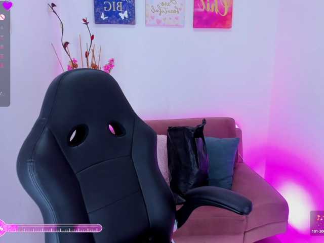 laiacollins live cam on BongaCams