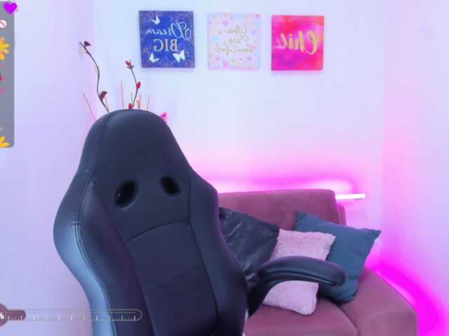 laiacollins live cam on BongaCams