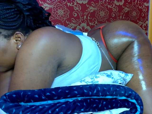 TrixieLana live cam on BongaCams