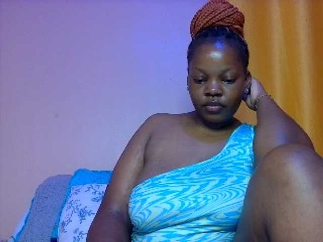 TrixieLana live cam on BongaCams