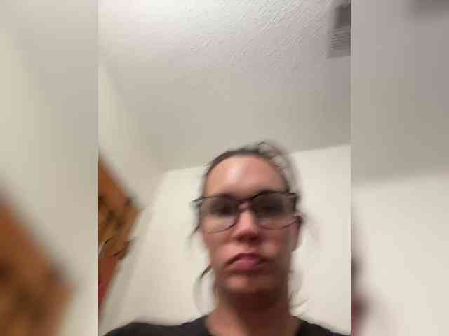Maggiejanez webcam