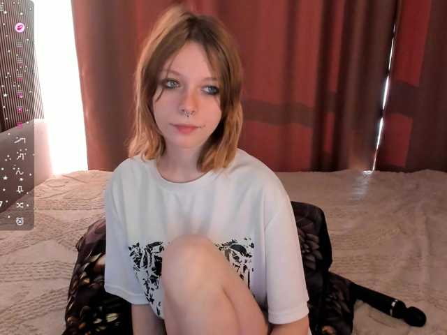 misscrystall live cam on BongaCams