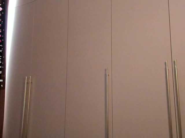 misscrystall live cam on BongaCams