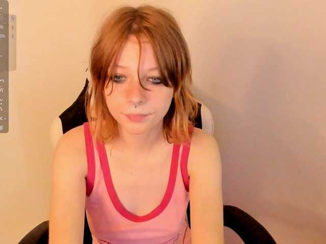 misscrystall live cam on BongaCams