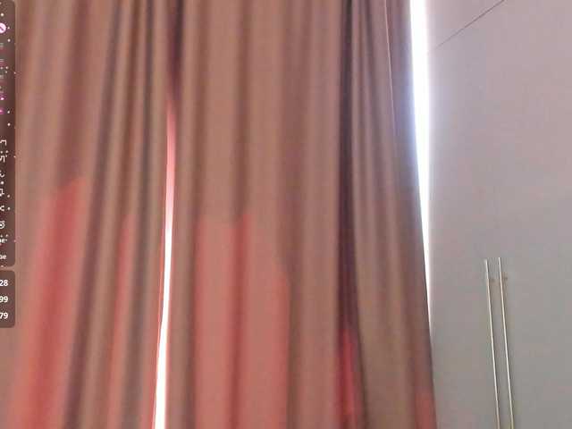 misscrystall live cam on BongaCams