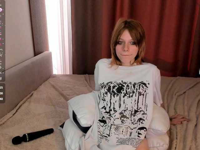 misscrystall live cam on BongaCams