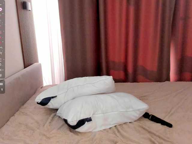 misscrystall live cam on BongaCams