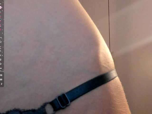 misscrystall live cam on BongaCams