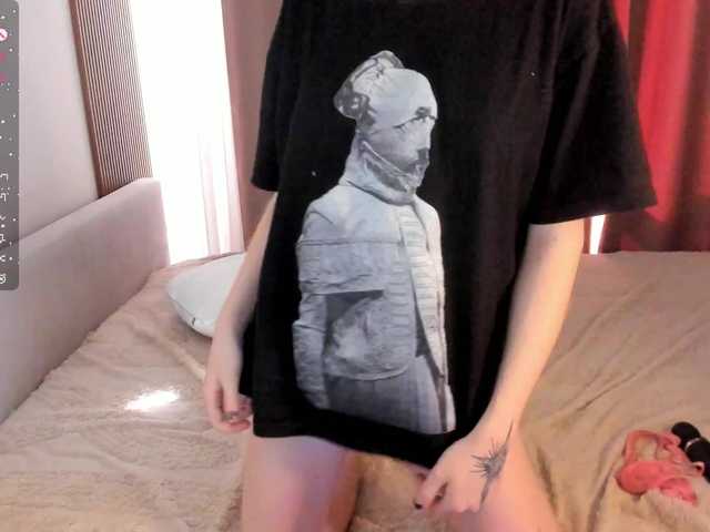 misscrystall live cam on BongaCams