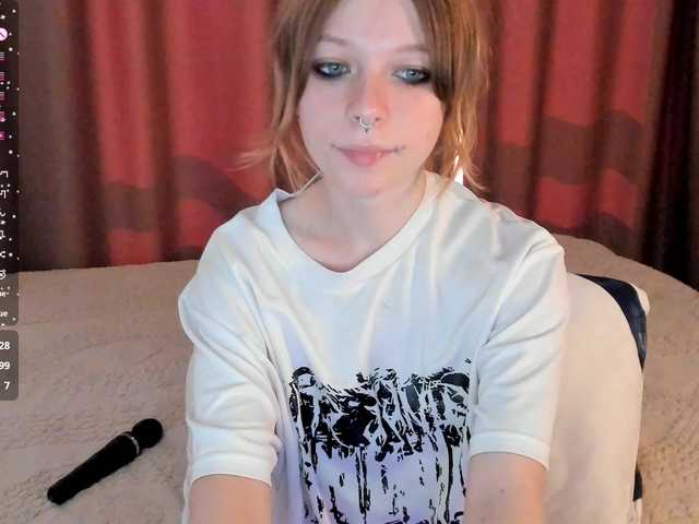 misscrystall live cam on BongaCams