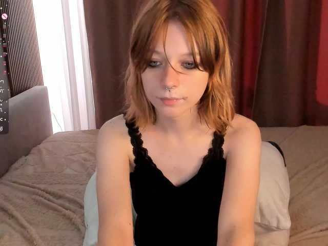misscrystall live cam on BongaCams