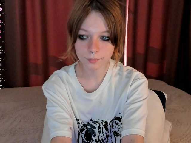 misscrystall live cam on BongaCams