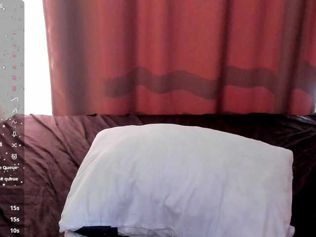 misscrystall live cam on BongaCams