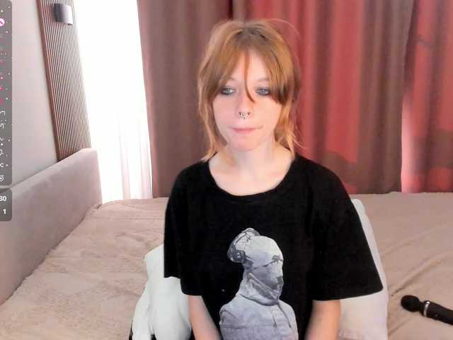 misscrystall live cam on BongaCams