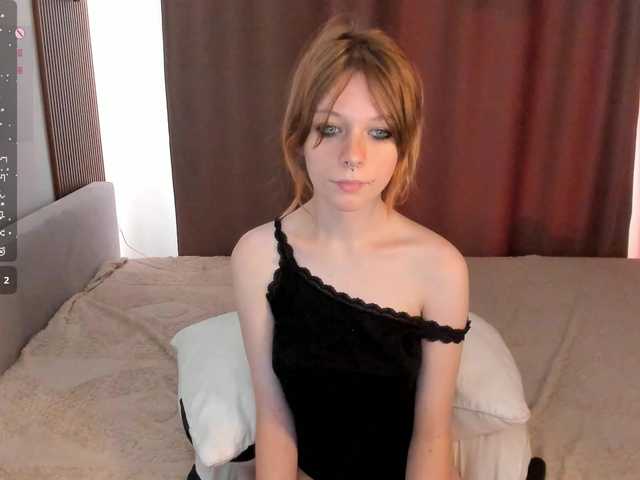 misscrystall live cam on BongaCams