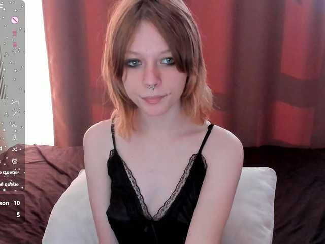 misscrystall live cam on BongaCams
