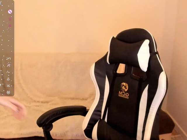 misscrystall live cam on BongaCams