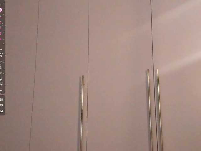 misscrystall live cam on BongaCams