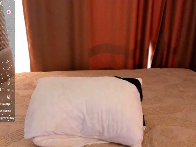 misscrystall live cam on BongaCams