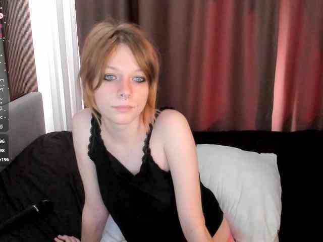 misscrystall webcam