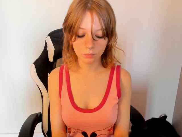 misscrystall webcam