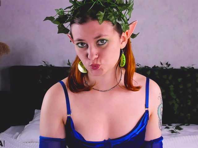 Velvet-Flame live cam on BongaCams