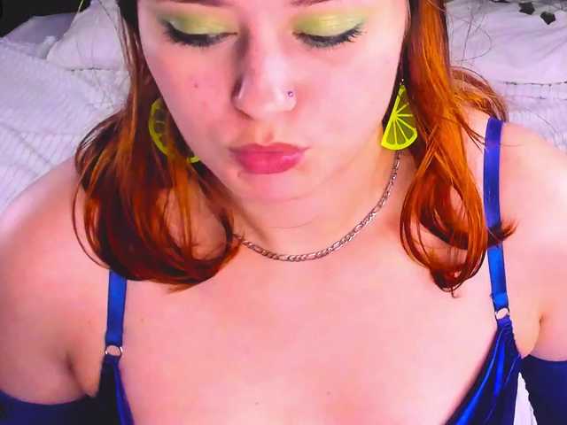 Velvet-Flame live cam on BongaCams
