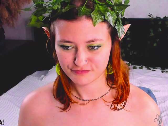 Velvet-Flame live cam on BongaCams