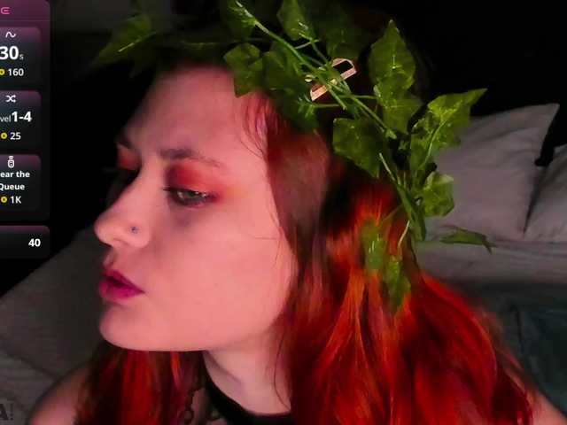 Velvet-Flame live cam preview
