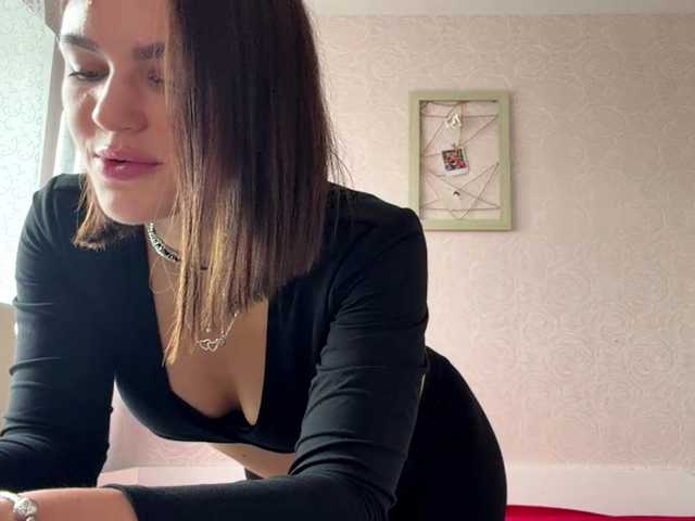 IsisYarrell live cam on BongaCams