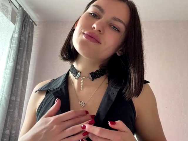 IsisYarrell live cam on BongaCams