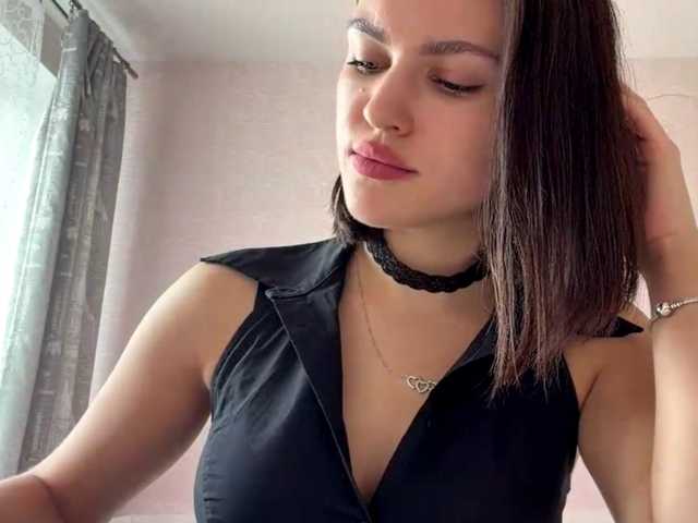 IsisYarrell live cam on BongaCams