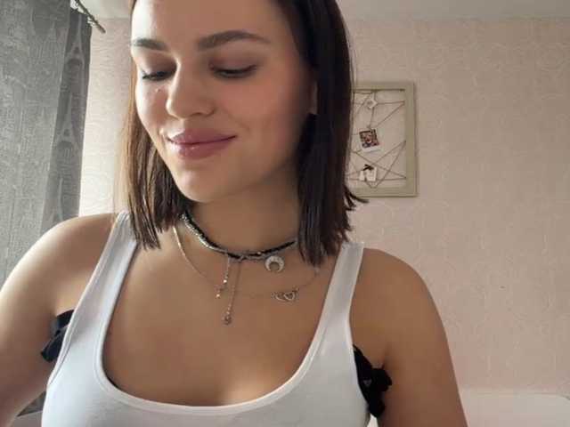 IsisYarrell live cam on BongaCams