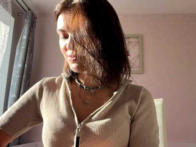 IsisYarrell live cam on BongaCams