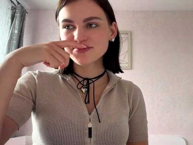 IsisYarrell live cam on BongaCams