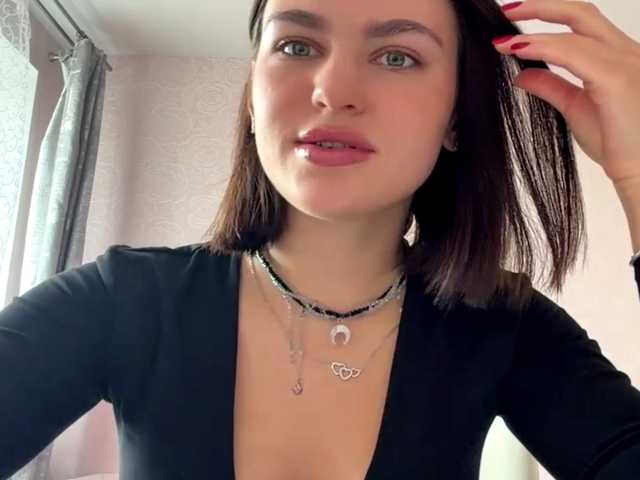 IsisYarrell live cam on BongaCams