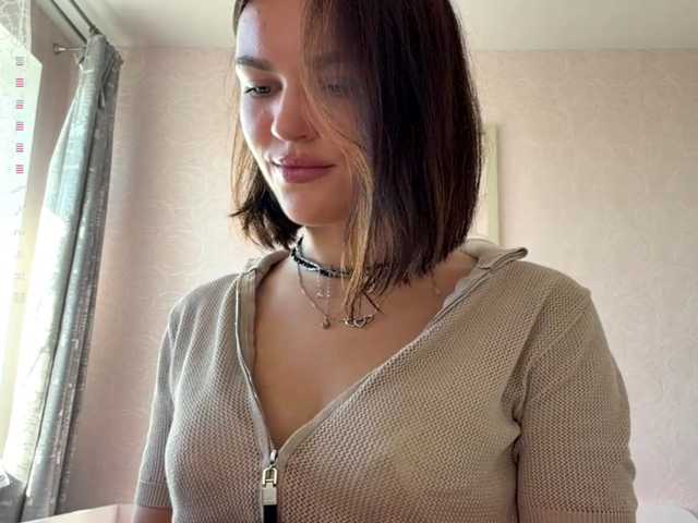 IsisYarrell, en vivo ahora en BongaCams