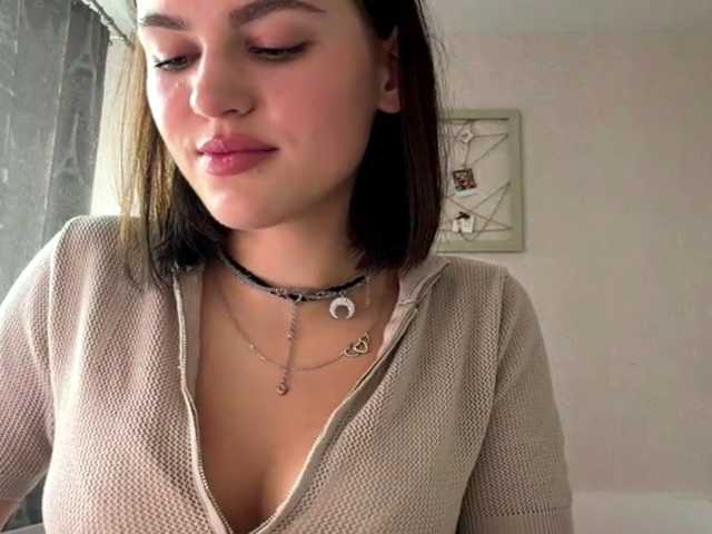 IsisYarrell live cam on BongaCams